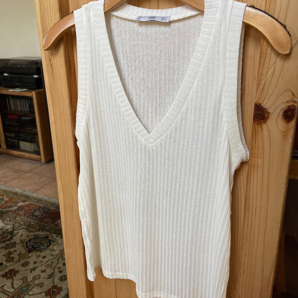 MANGO Basic V-Neck Ribbed Tank